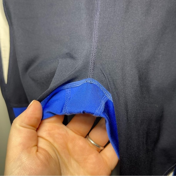 Athleta women's blue white Precision active 7/8 ankle tight leggings in size S - Picture 5 of 10